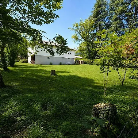 A 5 Min Du Cern, 4 Chambres, 8 Personnes, 2 Salles De Bain Saint-Genis-Pouilly