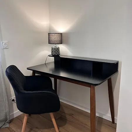 A 5 Min Du Cern, 4 Chambres, 8 Personnes, 2 Salles De Bain *