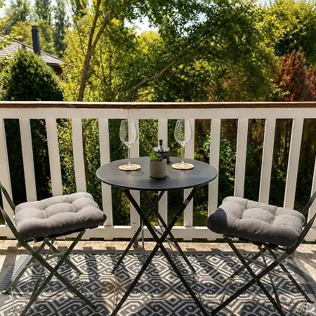 Ferienhaus A 5 Min Du Cern, 4 Chambres, 8 Personnes, 2 Salles De Bain *