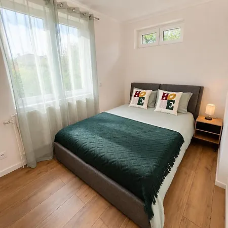 Ferienhaus A 5 Min Du Cern, 4 Chambres, 8 Personnes, 2 Salles De Bain